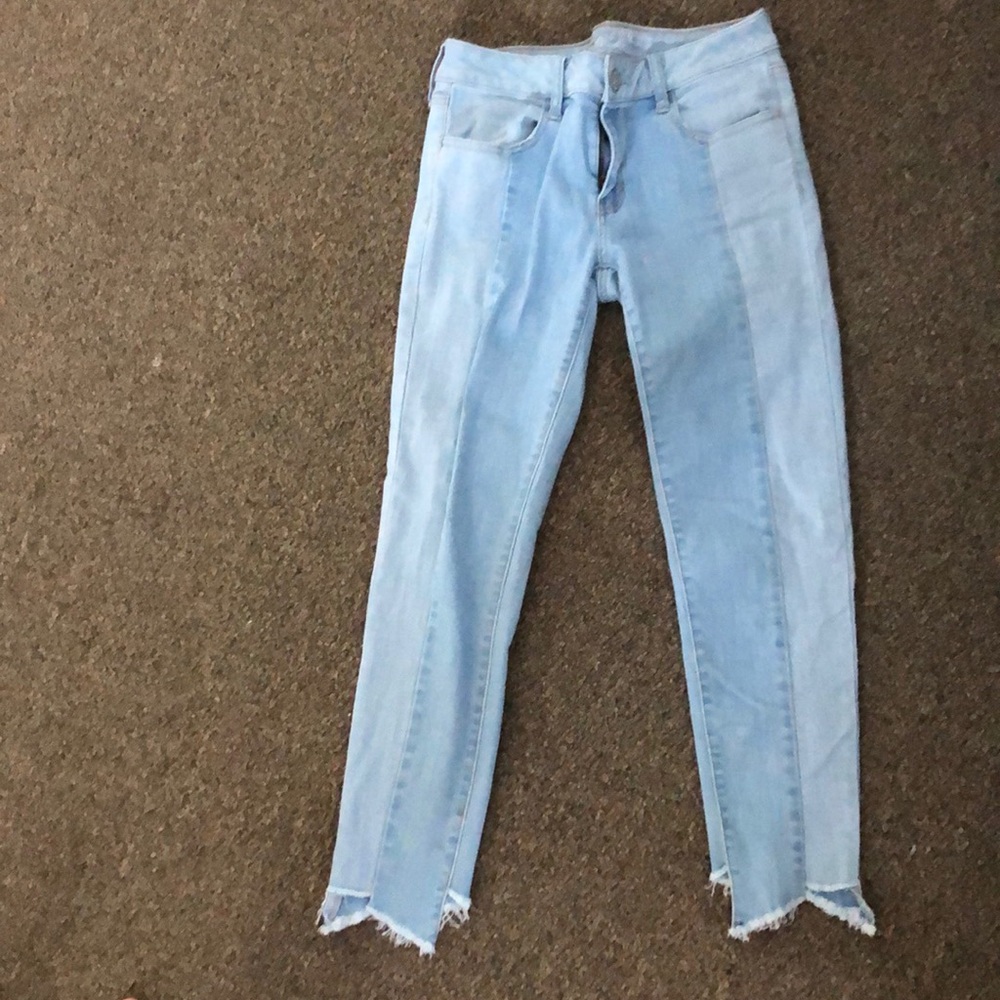 American Eagle Outfitters Light Blue Cropped Jeans